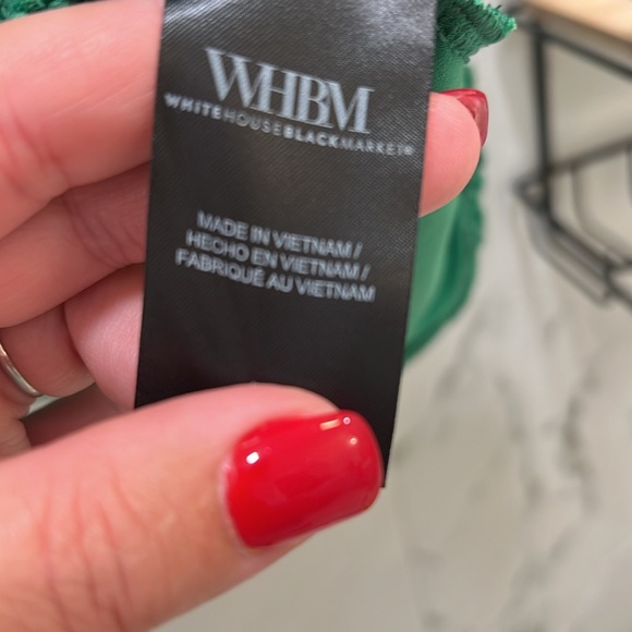 SOLD TO CAVELLE 11/7/25 WHBM NWT Lace Shell 💚 - Picture 11 of 14